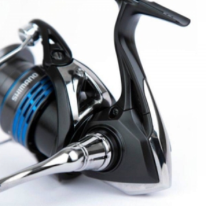 navijak Shimano Nexave 2500 FI