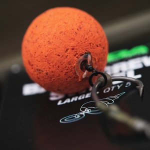Skrutka s obratlíkom na boilies Korda Bait Screw Swivel