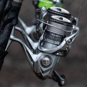 navijak Shimano Nasci 2500 FC