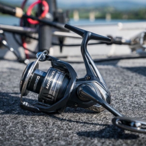 navijak Shimano Miravel 2500S HG