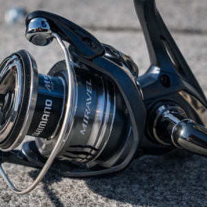navijak Shimano Miravel 2500S HG